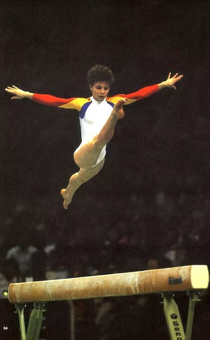 Daniela Silivaş, exerciţiu la bârnă în 1988