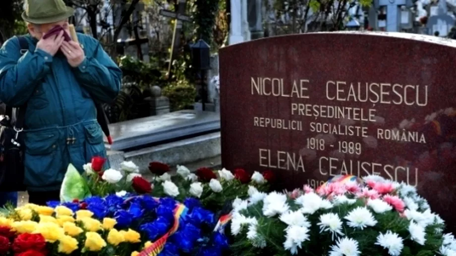 Sa aflat Cine pune flori in fiecare saptamana la mormantul lui Nicolae Ceausescu Sunt simpatizanti ai dictatorului