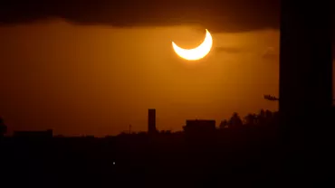Cand va avea loc urmatoarea eclipsa de Soare vizibila din Romania Fenomenul este destul de rar