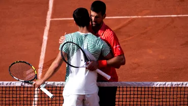 Detalii despre accidentarea lui Carlos Alcaraz Ce sa intamplat de fapt la semifinala cu Djokovic de la Roland Garros si cand va juca din nou liderul mondial