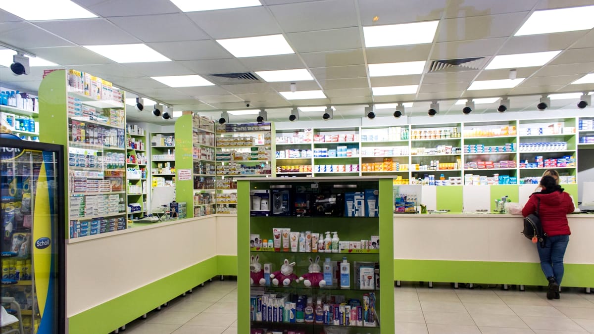 UE sancționează România în legătură cu farmaciile. Guvernul somat să facă plățile