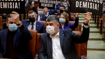 Protest in Parlament Senatorii si deputatii PSD au cerut demisia ministrului Vlad Voiculescu Foto
