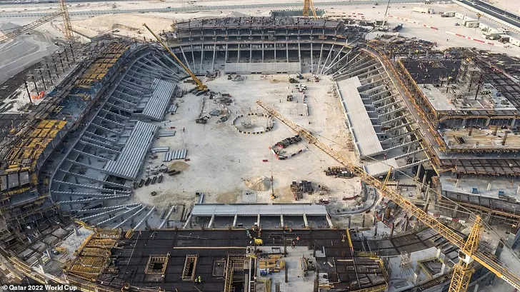 Stadionul Al Thumama - în construcție