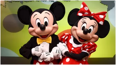 Cum au reusit doi romani din Italia sa jefuiasca zeci de turisti Se imbracau in Mickey si Minnie Mouse