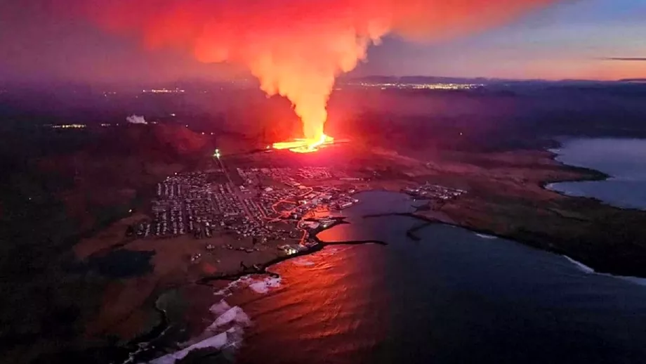 A erupt un vulcan in apropiere de Reykjavik capitala Islandei A fost evacuat un oras intreg Video