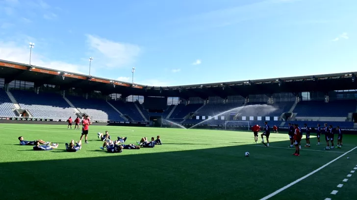 Cum arată gazonul pe care FCSB își va juca soarta în cupele europene în Norvegia