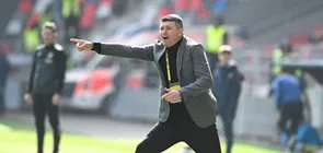 Daniel Oprita acuza arbitrajul dupa CSA Steaua 8211 U Cluj 13 E ca si cum ar avea pistolul la el