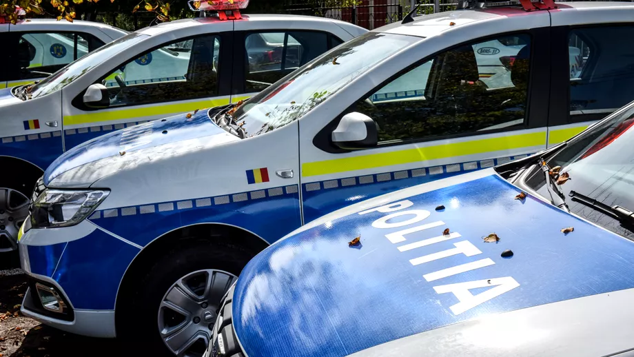 Oamenii legii din Sibiu sfidati din nou Un barbat a furat din masina Politiei parcata chiar in fata Inspectoratului Judetean