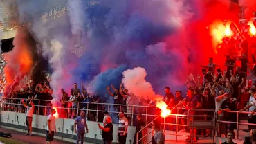 Peluza Sud spectacol in Ghencea inainte de Dinamo  Steaua Torte si fumigene la antrenamentul rosalbastrilor Video