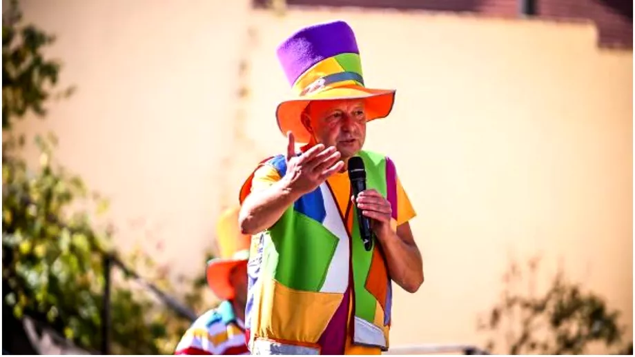 Dezvaluirile lui Marian Ralea despre Abracadabra Gestul facut de magician pentru copii in pandemie