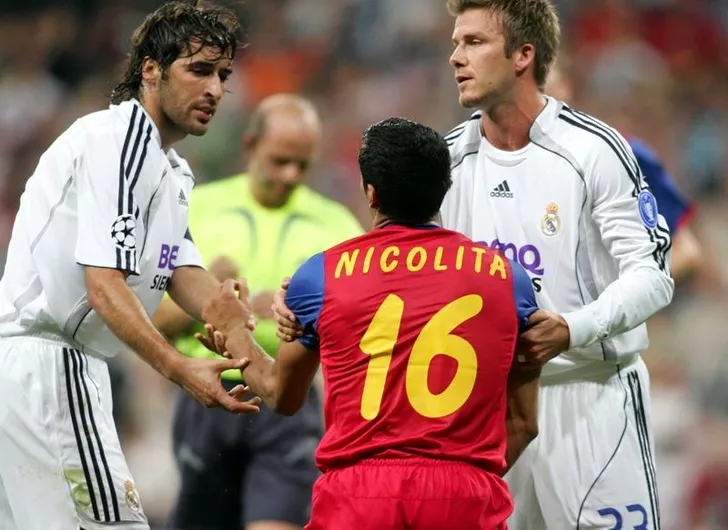 Bănel Nicoliță a fost consolat de Raul și de Beckham după autogolul antologic de pe Santiago Bernabeu, din Real Madrid - Steaua 1-0