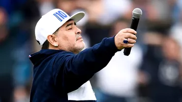 Cantecele dedicate lui Maradona Imaginile emotionante cand Diego fredona La Mano de Dios Video