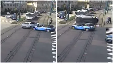 Video Un smecher care gonea cu bolidul pe linia de tramvai dat peste cap de o soferita Accident violent surprins de camere intro intersectie din Timisoara