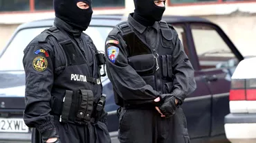 Petrecere cu 100 de oameni intrun apartament din Bucuresti Amenzi record date de politisti