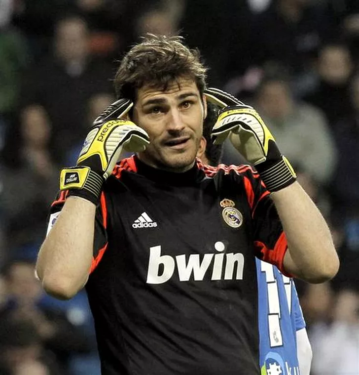 Iker-Casillas-Real-Madrid-iker-casillas-33276589-500-521