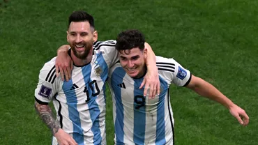 Lionel Messi si Julian Alvarez eroii Argentinei in semifinala impotriva Croatiei Imagine de colectie cu cei doi in urma cu 10 ani