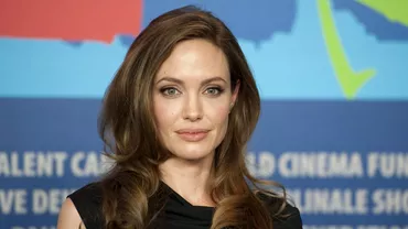Dupa divortul de Brad Pitt Angelina Jolie ii pune pe barbatii cu care iese la intalniri sa semneze acorduri de confidentialitate E foarte alfa