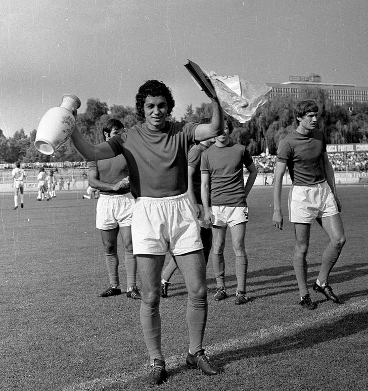 Mircea Lucescu a cunoscut multe momente de bucurie în tricoul lui Dinamo, mai ales pe stadionul din „Groapa” din Șoseaua „Ștefan cel Mare”