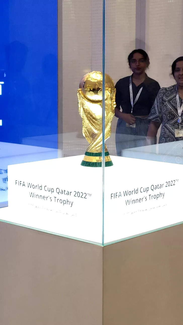 Trofeul Cupei Mondiale, expus în Doha. Sursa: Fanatik
