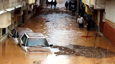 Cosmarul turcilor continua zonele distruse de cutremur sunt acum lovite de inundatii Sunt cel putin 14 morti Video