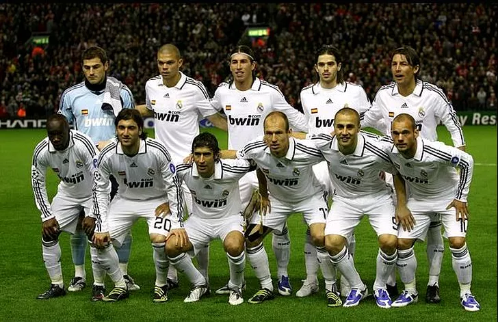 Echipa de start a celor de la Real Madrid la meciul cu Liverpool din 2009, ultimul jucat în Champions League fără Cristiano Ronaldo