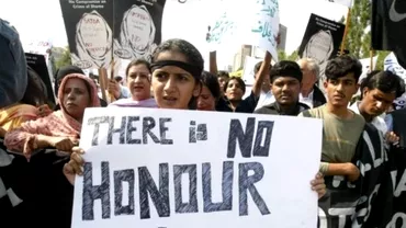 Fenomenul crimelor de onoare De ce sia decapitat un indian fiica de 17 ani Am inchis zavorul si am facuto