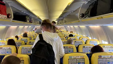 Bataie si scandal la bordul unei curse Ryanair Haos generat de o femeie si un barbat