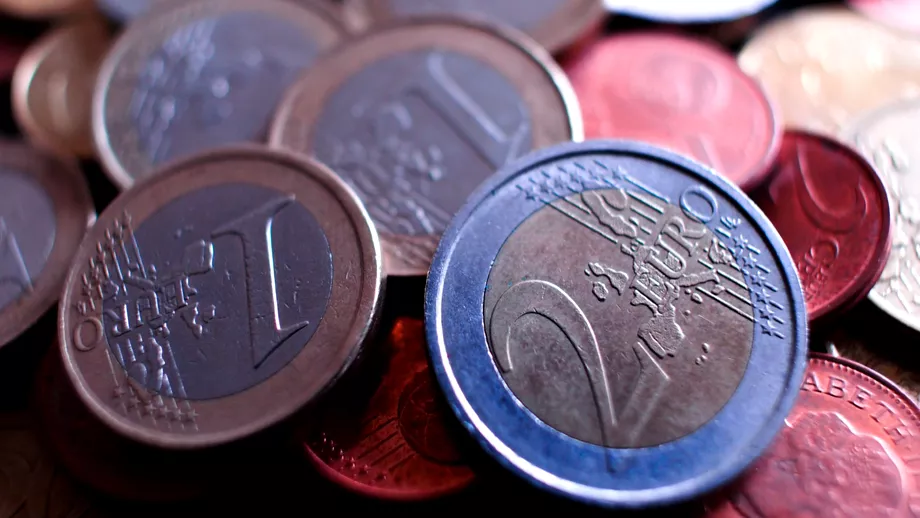 Curs valutar BNR joi 1 septembrie 2022 Euro revine deasupra dolarului Update