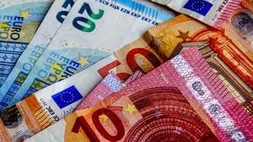 Curs valutar BNR vineri 4 august Euro si dolarul incheie pe crestere saptamana Update