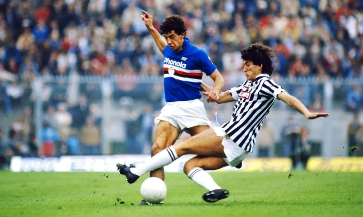 Gianluca Vialli într-un meci Samdoria - Juventus