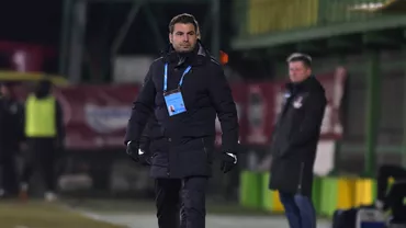 Cristi Coste scrie cronica derbyului din pustiu Rapid  Dinamo 31 Ai lui Mutu zmei ai lui Uhrin muti