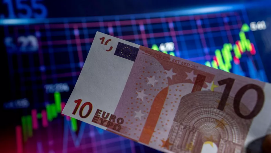 Curs valutar BNR marti 1 august Euro se depreciaza dolarul creste Update