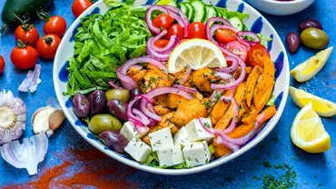 Ce sa nu pui niciodata in salata de legume Cele doua ingrediente pe care e bine sa le eviti Motivul te va surprinde
