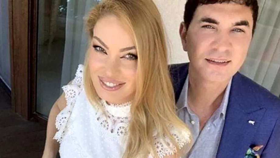 Cristi Borcea si Valentina Pelinel vacanta in hotelul Mihaelei Borcea Au fost fotografiati in sarutari fierbinti