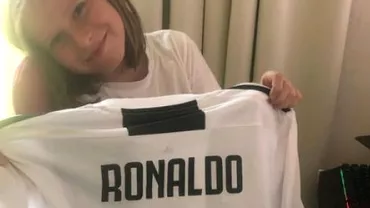 Cristiano Ronaldo tricou si autograf pentru baiatul lui Reghecampf Cum sa implicat Adrian Mutu in cadoul surpriza