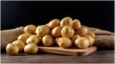 Cat a ajuns sa coste in piete un singur kilogram de cartofi noi romanesti Leguma saracului are un pret urias