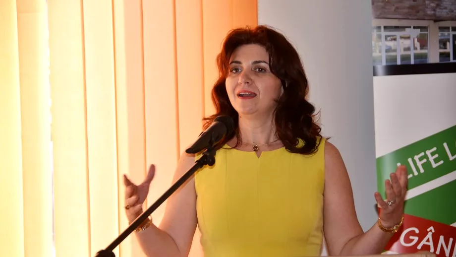 Ministrul Educatiei vrea sa schimbe Bacalaureatul Monica Anisie Elevii sa isi aleaga una dintre materii