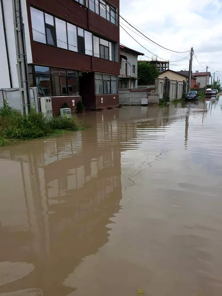 Inundații în Bragadiru, județul Ilfov *foto: facebook