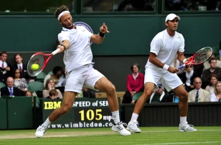 Tecau-Lindstedt-finala-Wimbledon-2012-4