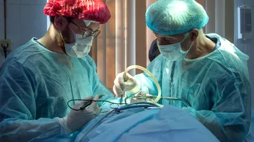 Un bebelus a murit pe masa de operatie dupa ce un chirurg ia taiat din greseala aorta
