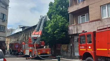 Incendiu in Bucuresti A fost afectata o cladire din Sectorul 3 Pompierii au luptat cu flacarile cateva ore