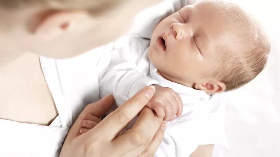 In Grecia sa nascut primul copil cu trei parinti biologici Cum explica medicii asta