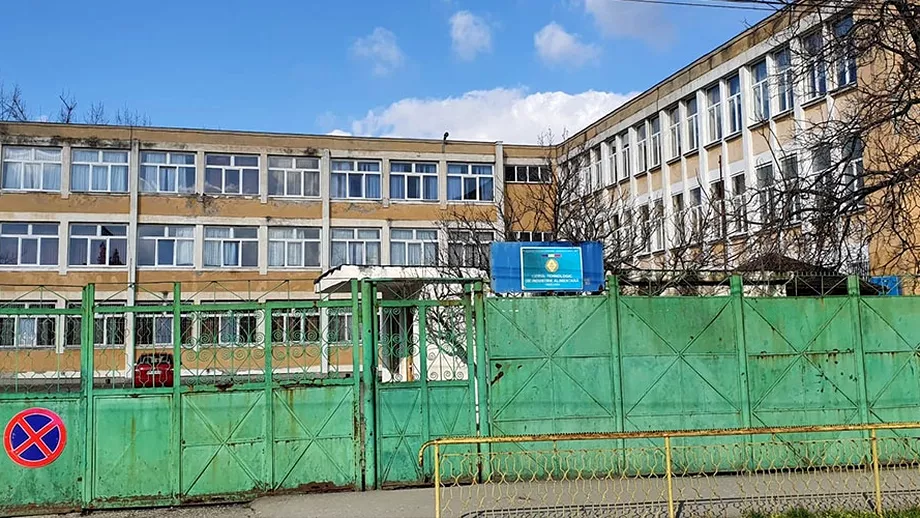 Caz grav de bullying la un liceu din Timisoara Fata cu nevoi speciale agresata de colegi Conducerea unitatii demisa