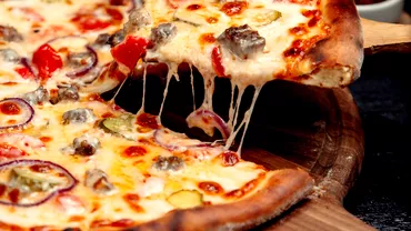 Cum sa obtii blatul de pizza crocant Reteta este simpla si usor de urmat