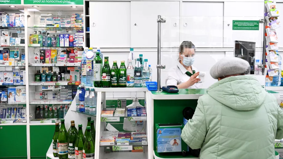 Doua cunoscute lanturi de farmacii din Romania dispar Cine le ia locul
