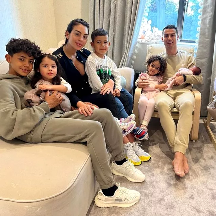 Cristiano Ronaldo și familia sa
