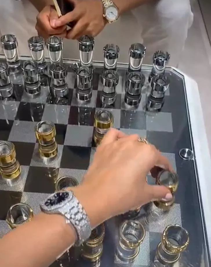 Ramona Gabor joacă șah