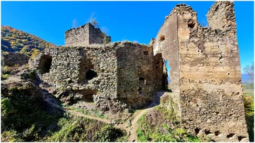 Castelul din Romania parasit timp de decenii si care a ajuns o ruina va renaste din propria cenusa Turistii ii vor putea admira din nou frumusetea