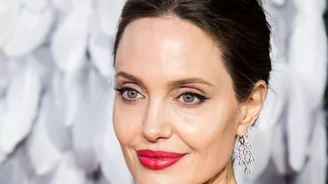 Angelina Jolie indragostita de Johnny Depp Actrita de la Hollywood sia deschis sufletul dupa divort