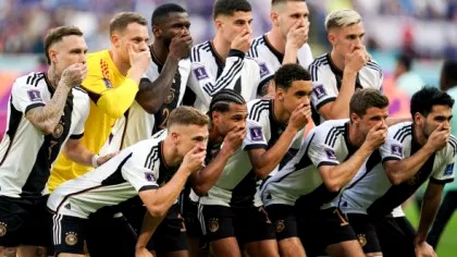 Decizia luată de FIFA, după gestul făcut la unison de fotbaliștii Germaniei la...